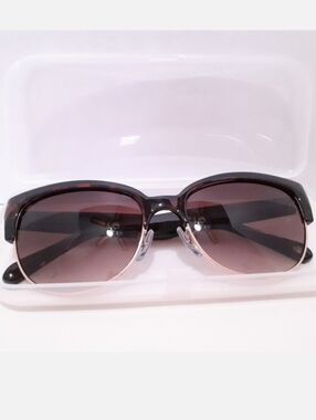 Fossil Clubmaster Tortoise Sunglasses with Brown Gradient Lens with a Clear Case